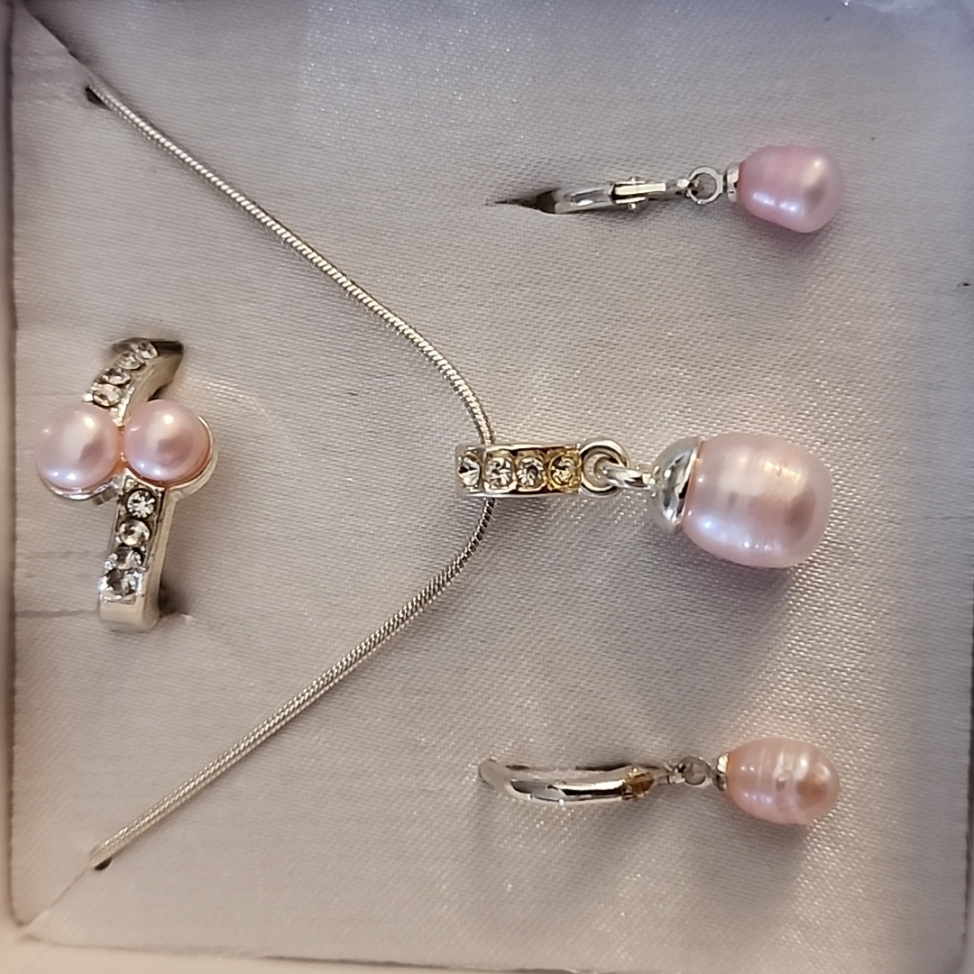 Lbvyr Silver Tone Light Pink Pearl Set